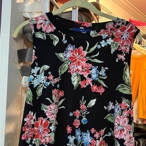 APT 9 woman’s Floral Sleeveless Top NWOT Sz XL Black floral pattern